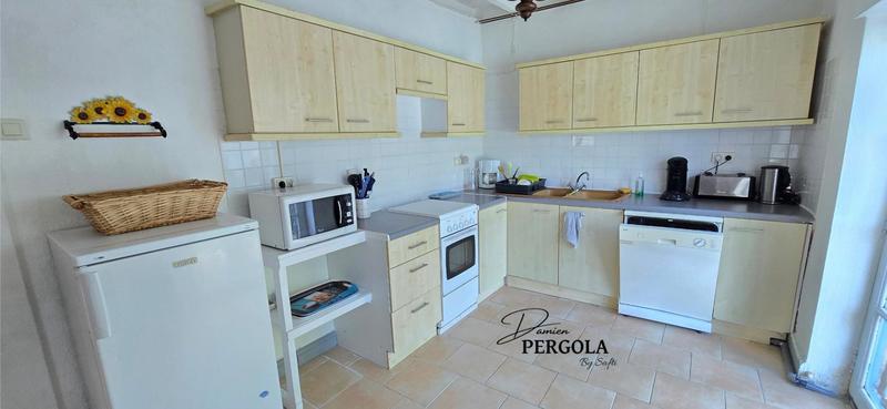 Maison - 237 m² - 11 pièces