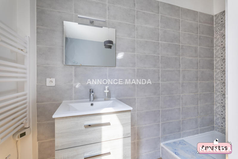 Chambre - 10 m² - 5 pièces