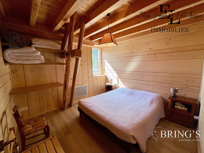 Maison - 266 m² - 9 pièces