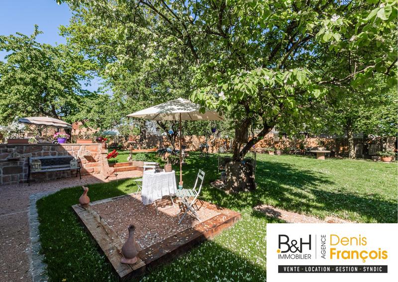 Maison ancienne - 444 m² - 10 pièces