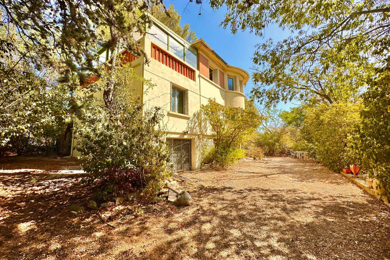 Maison - 195 m² - 5 pièces