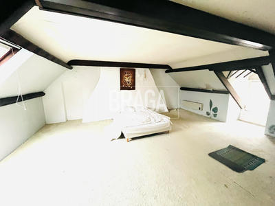 Maison - 230 m² - 12 pièces