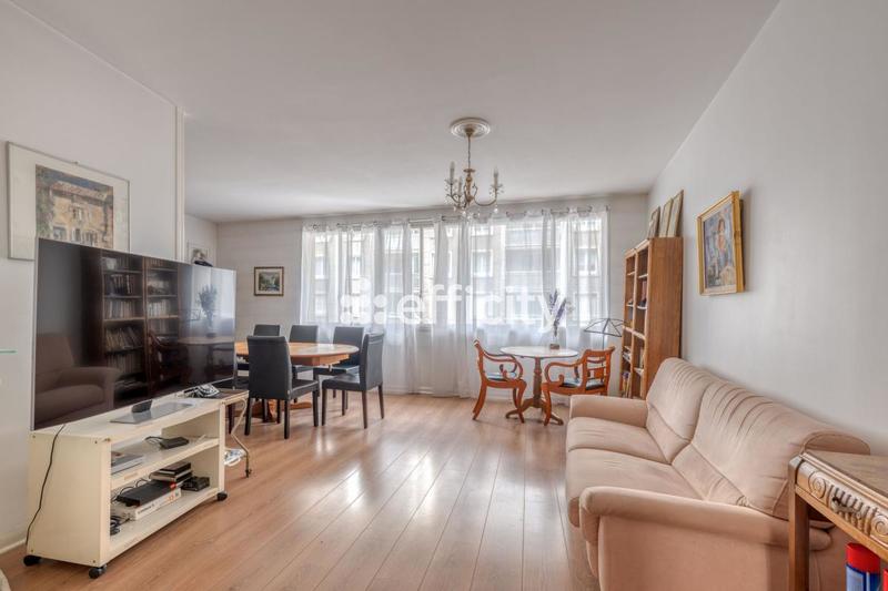 Appartement - 82 m² - 4 pièces