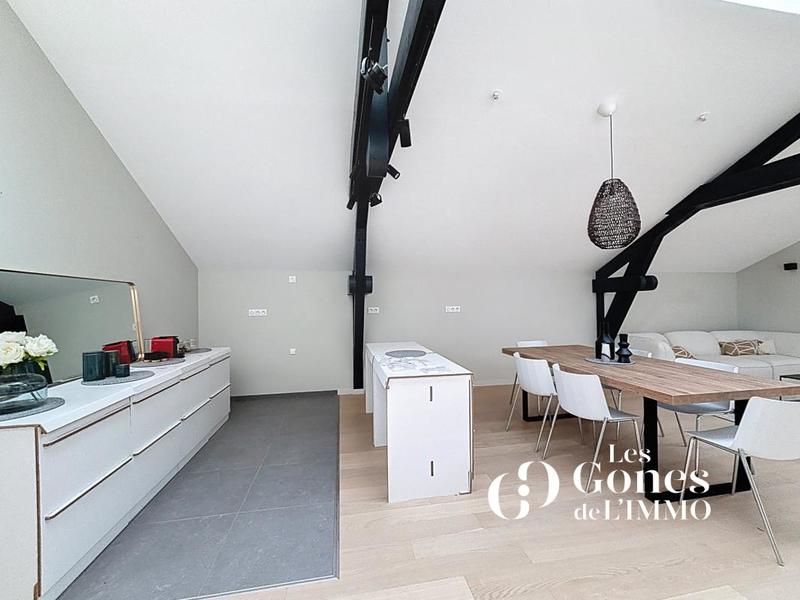 Loft - 113 m² - 4 pièces