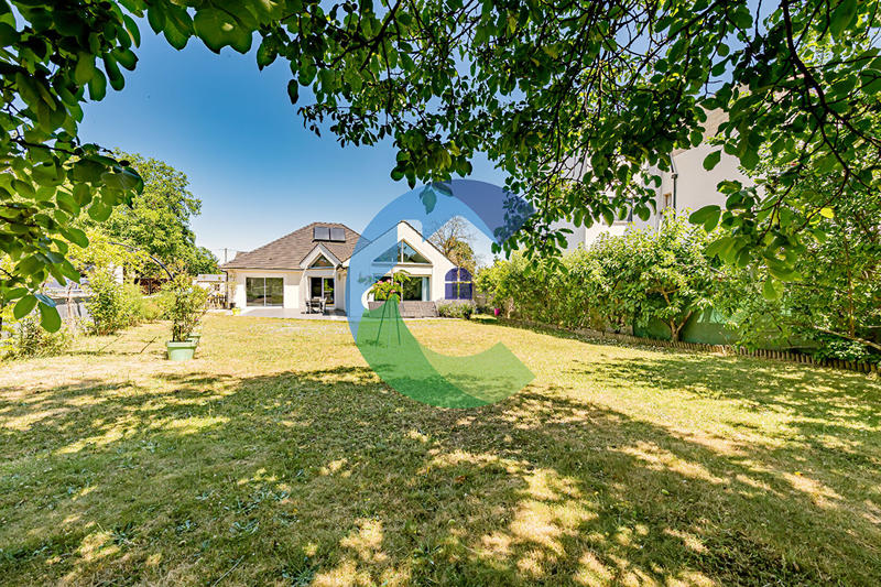 Maison - 171 m² - 6 pièces