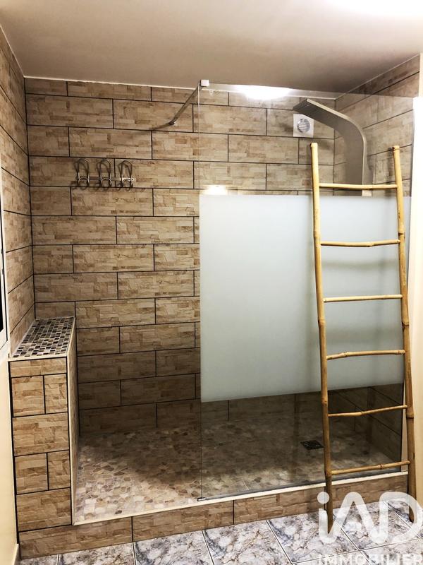 Maison - 280 m² - 13 pièces