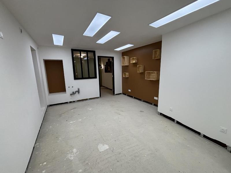 Divers - 80 m² - 3 pièces