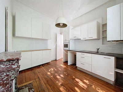 Appartement - 177 m² - 5 pièces