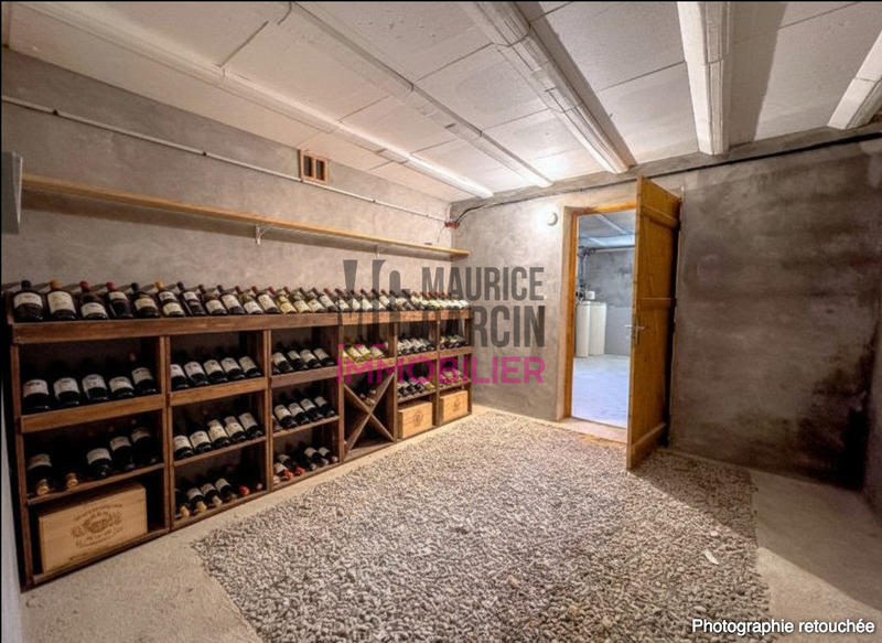 Maison - 212 m² - 6 pièces