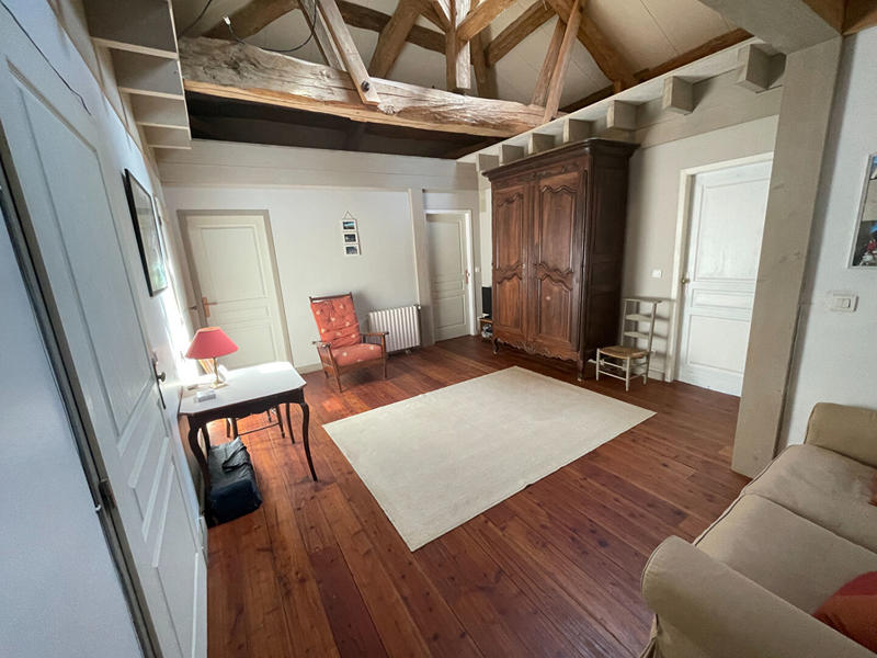 Demeure - 269 m² - 8 pièces