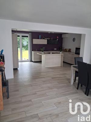 Maison - 215 m² - 7 pièces