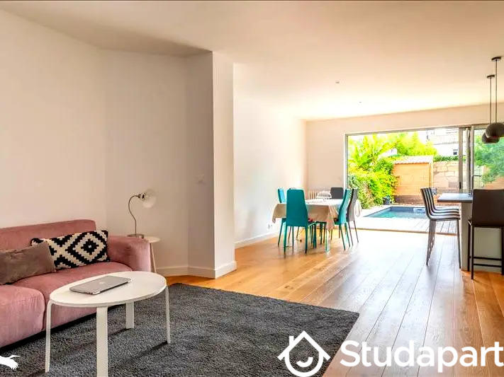 Chambre - 78 m² - 1 pièce