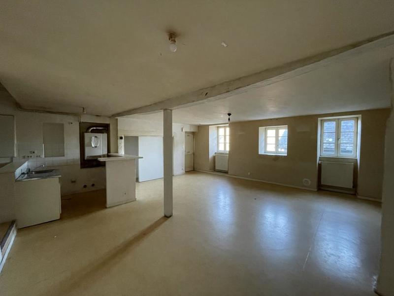 Maison en pierre - 103 m² - 4 pièces