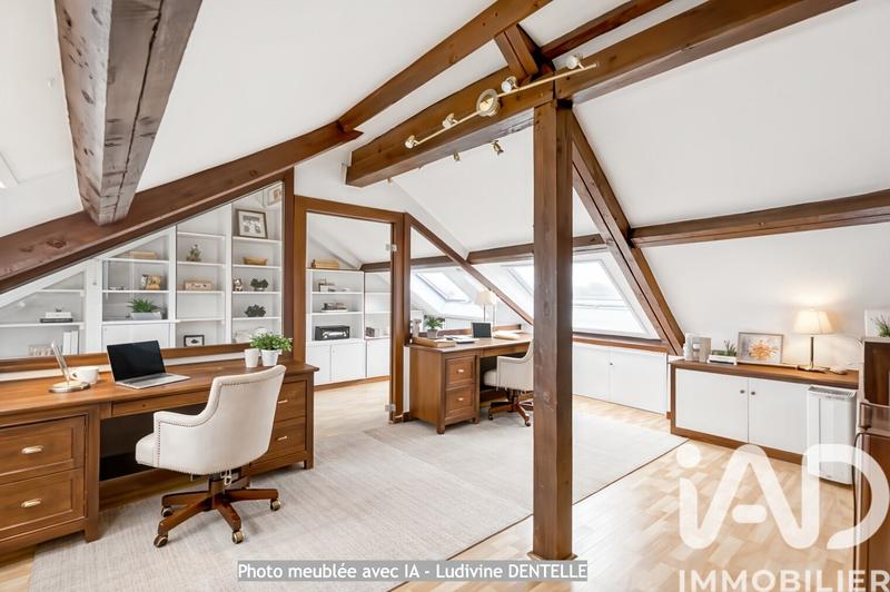 Maison - 211 m² - 8 pièces