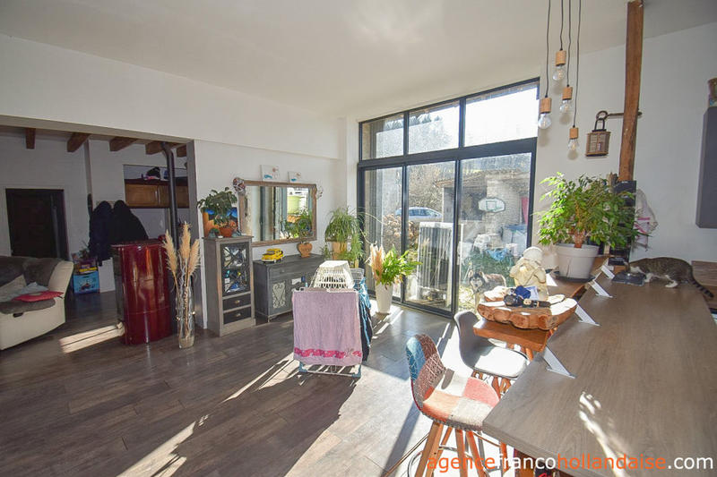 Maison - 189 m² - 7 pièces