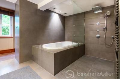 Maison - 180 m² - 6 pièces