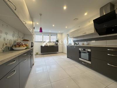 Maison - 160 m² - 7 pièces