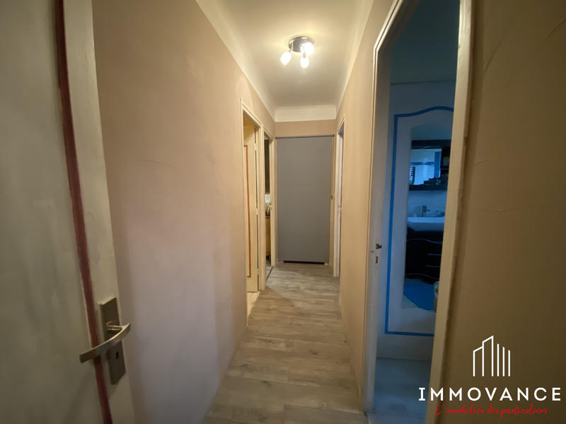 Maison - 230 m² - 7 pièces