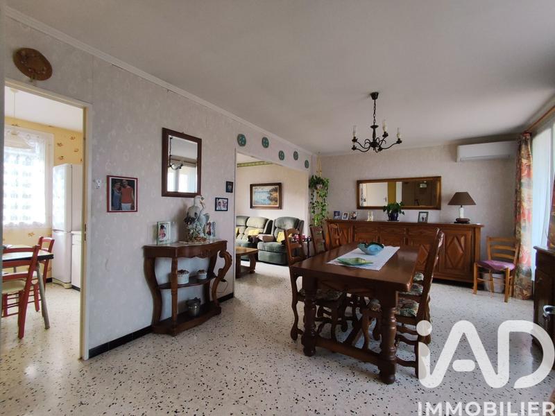 Maison - 215 m² - 9 pièces