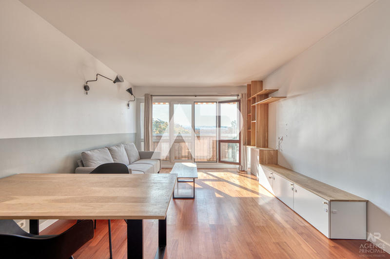 Appartement - 76 m² - 4 pièces