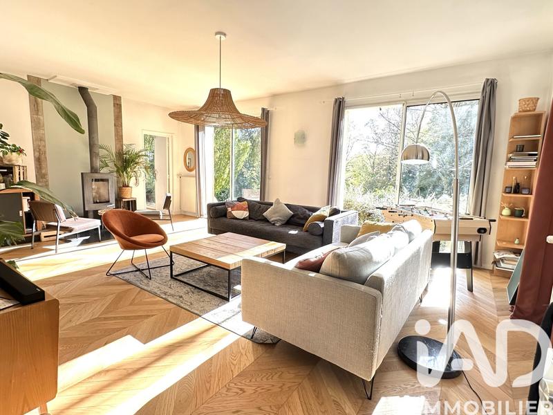 Maison - 181 m² - 8 pièces