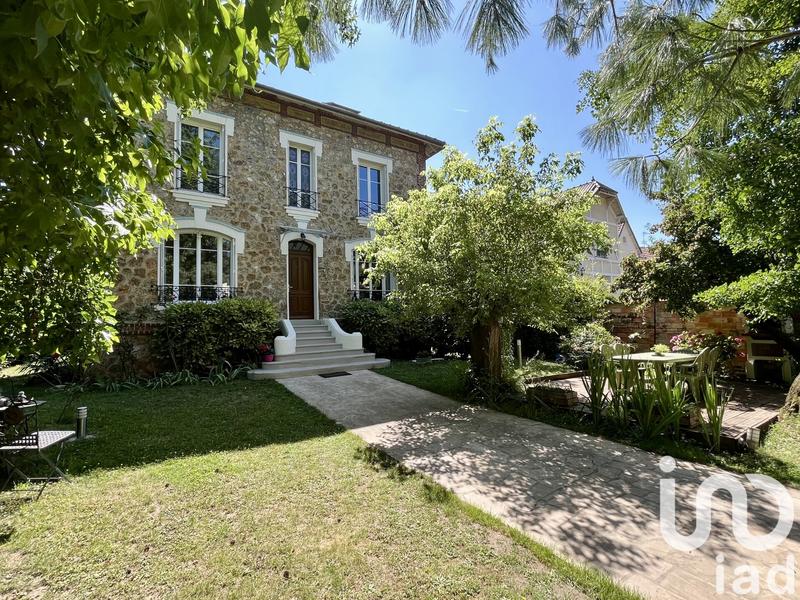 Maison - 175 m² - 8 pièces