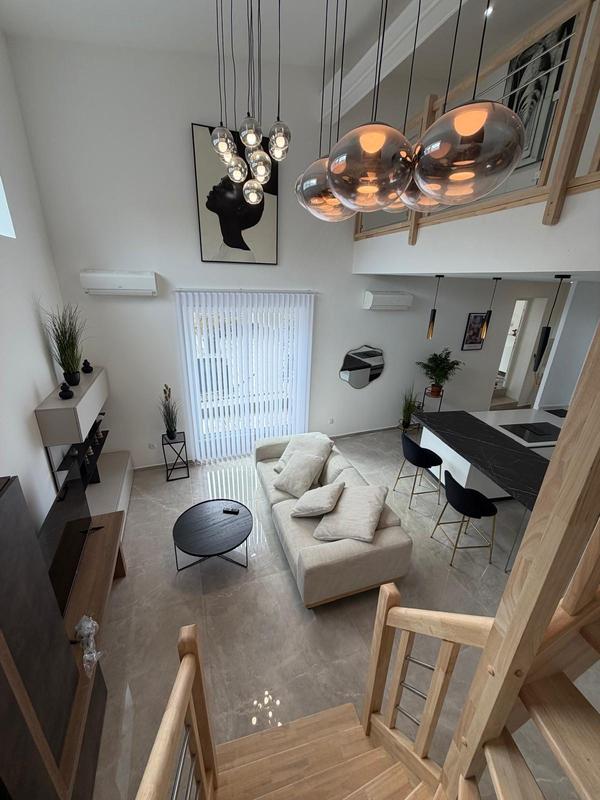 Appartement - 80 m² - 2 pièces