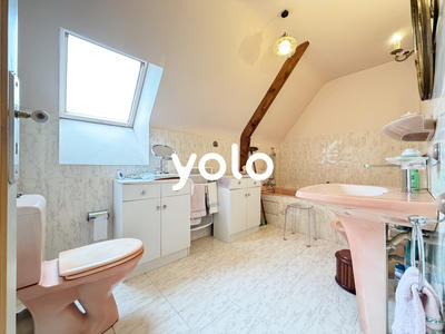 Maison traditionnelle - 144 m² - 6 pièces