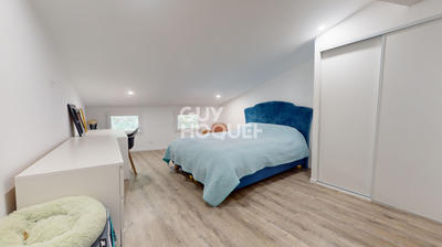 Appartement - 245 m² - 13 pièces