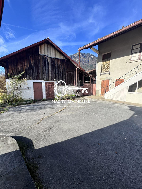 Maison - 140 m² - 7 pièces