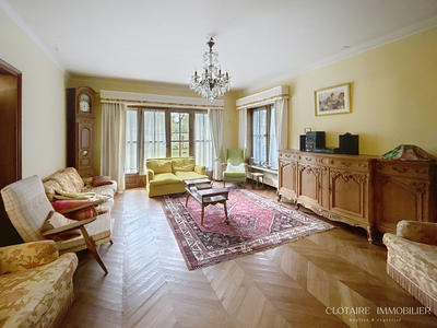 Maison ancienne - 279 m² - 13 pièces