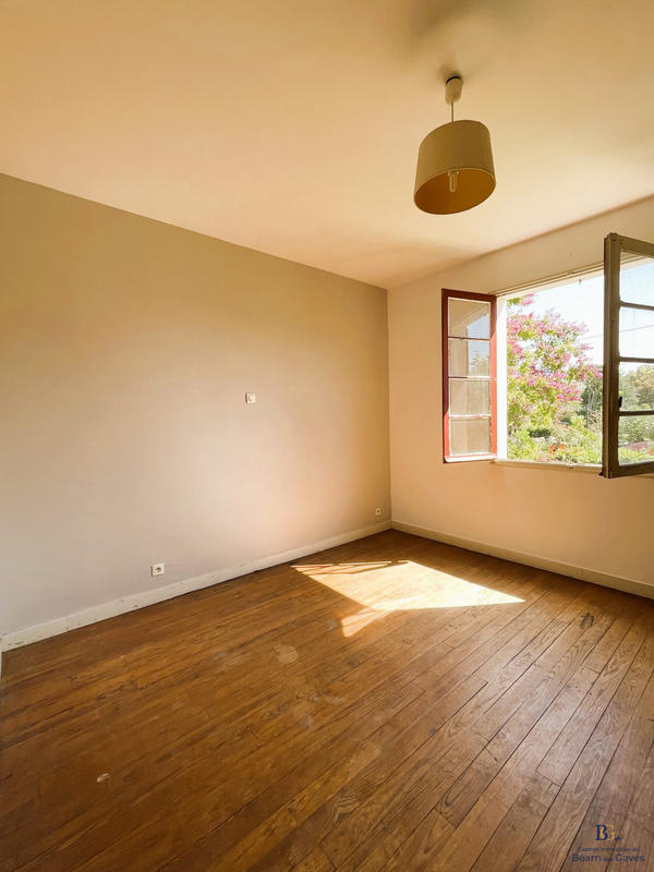 Maison traditionnelle - 104 m² - 4 pièces