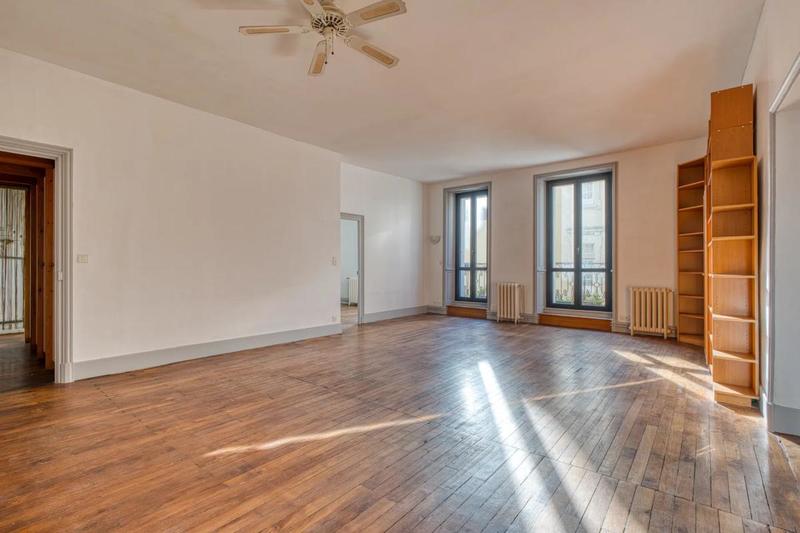 Appartement - 132 m² - 6 pièces