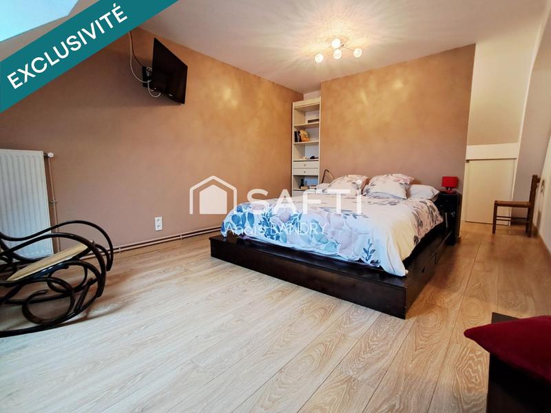 Maison - 175 m² - 10 pièces