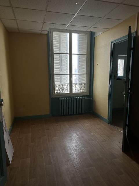Appartement - 95 m² - 5 pièces