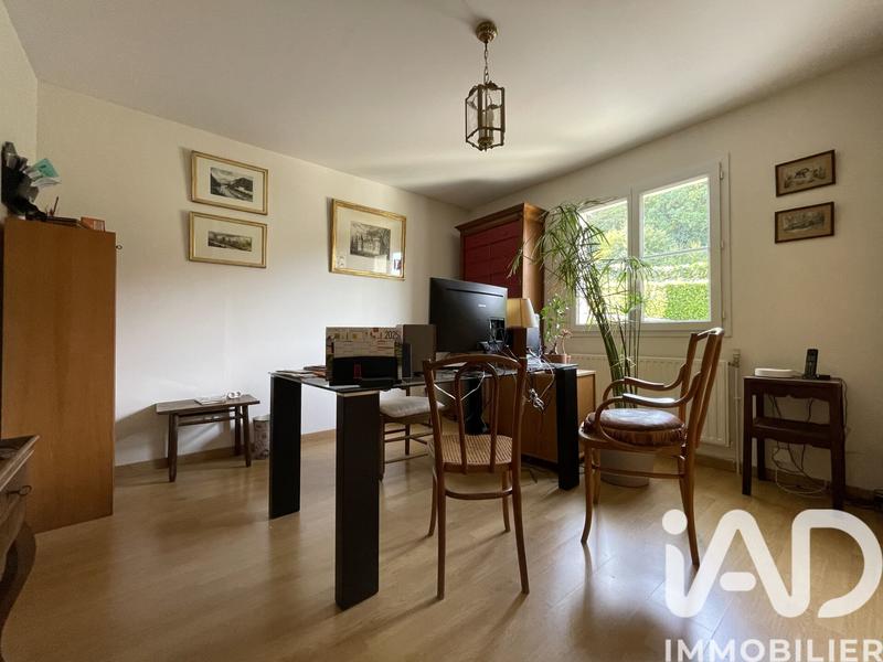 Maison - 237 m² - 7 pièces