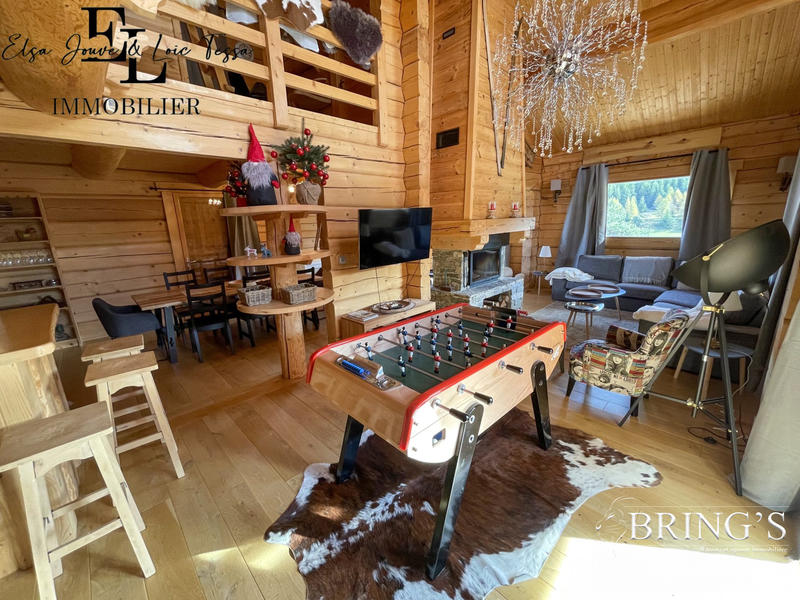 Châlet - 330 m² - 11 pièces