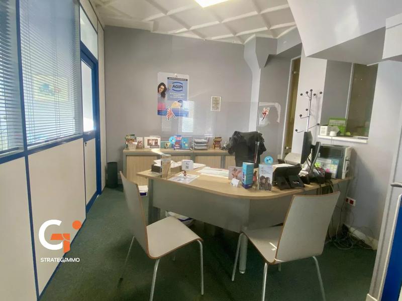 Immeuble - 198 m² - 9 pièces