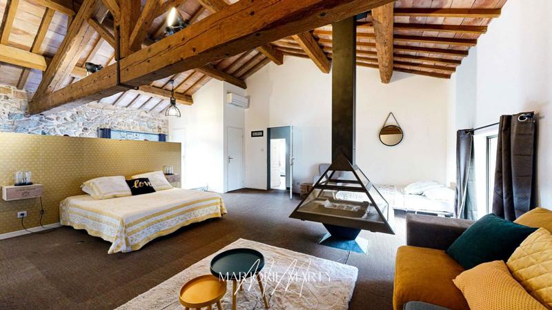 Demeure - 580 m² - 18 pièces