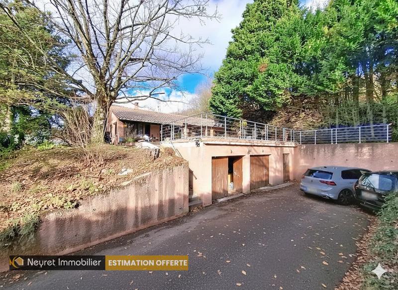 Maison - 107 m² - 6 pièces