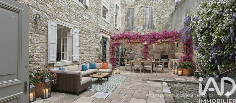 Maison - 365 m² - 15 pièces