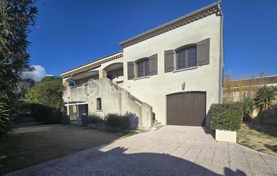 Villa - 192 m² - 5 pièces