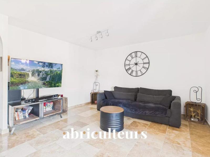 Appartement - 95 m² - 3 pièces