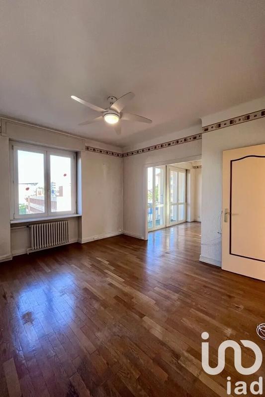 Appartement - 90 m² - 4 pièces