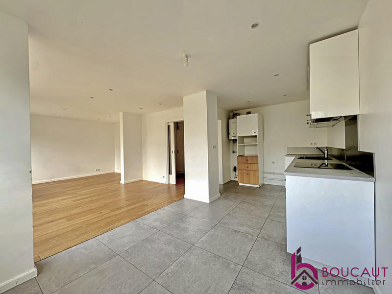 Appartement - 80 m² - 5 pièces