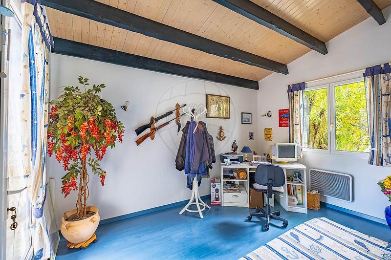 Maison - 177 m² - 7 pièces