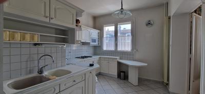 Maison - 218 m² - 6 pièces