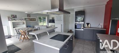 Maison - 170 m² - 8 pièces