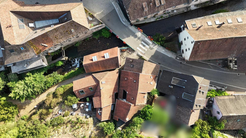 Maison traditionnelle - 258 m² - 7 pièces