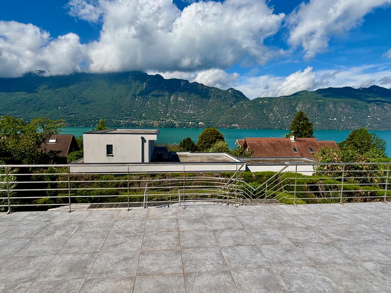 Villa - 217 m² - 8 pièces